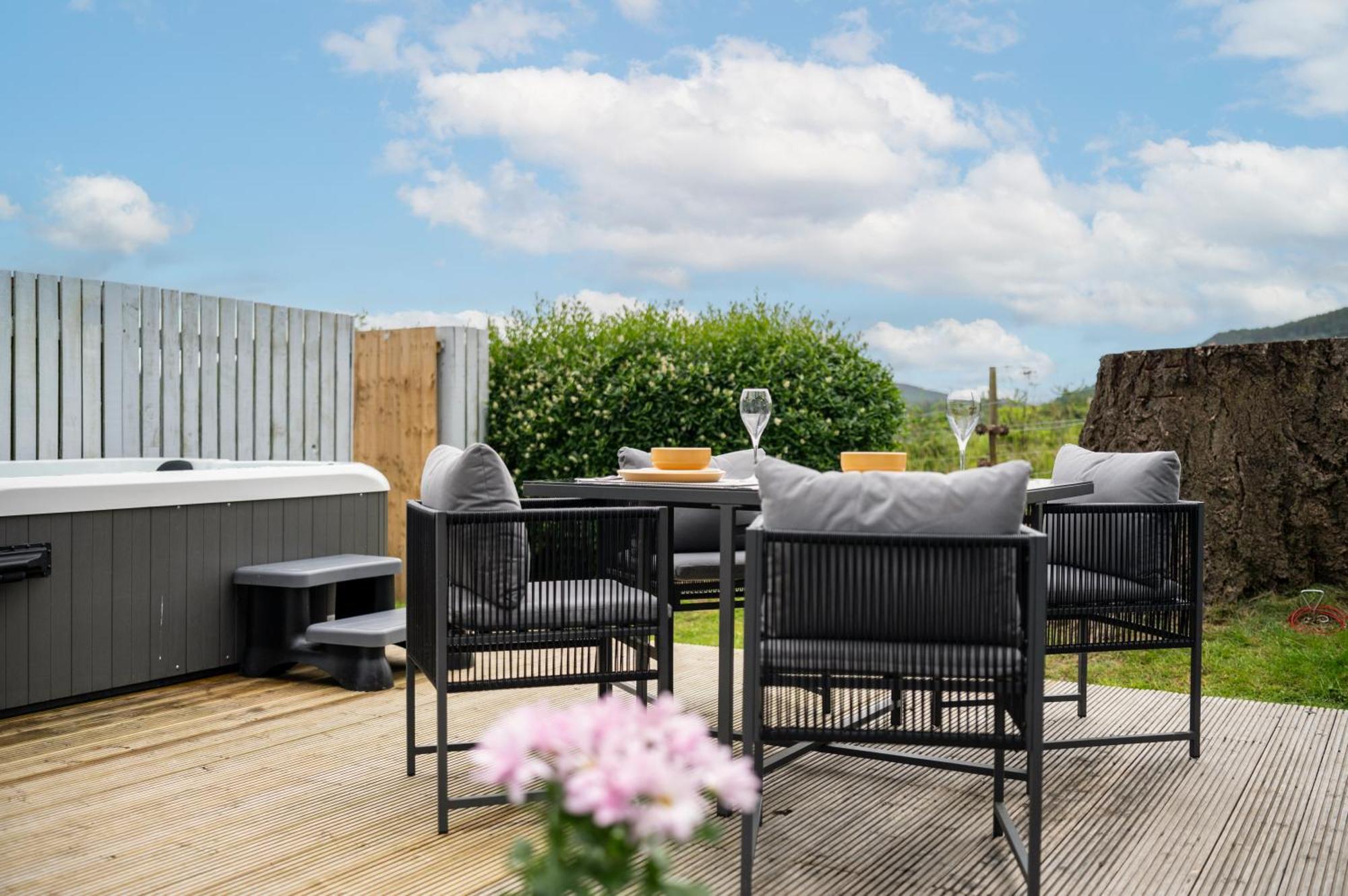 Kinnaird Woodland Lodges Питлохри Экстерьер фото