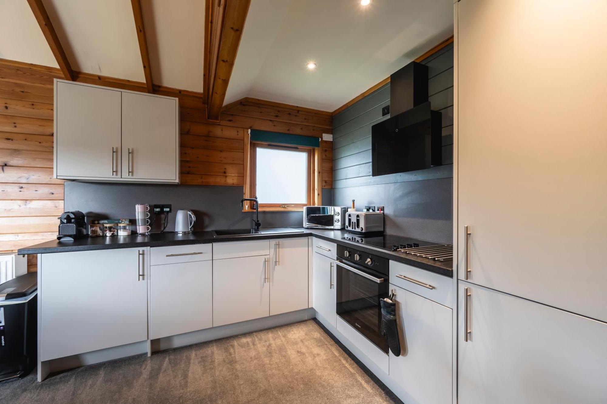 Kinnaird Woodland Lodges Питлохри Экстерьер фото